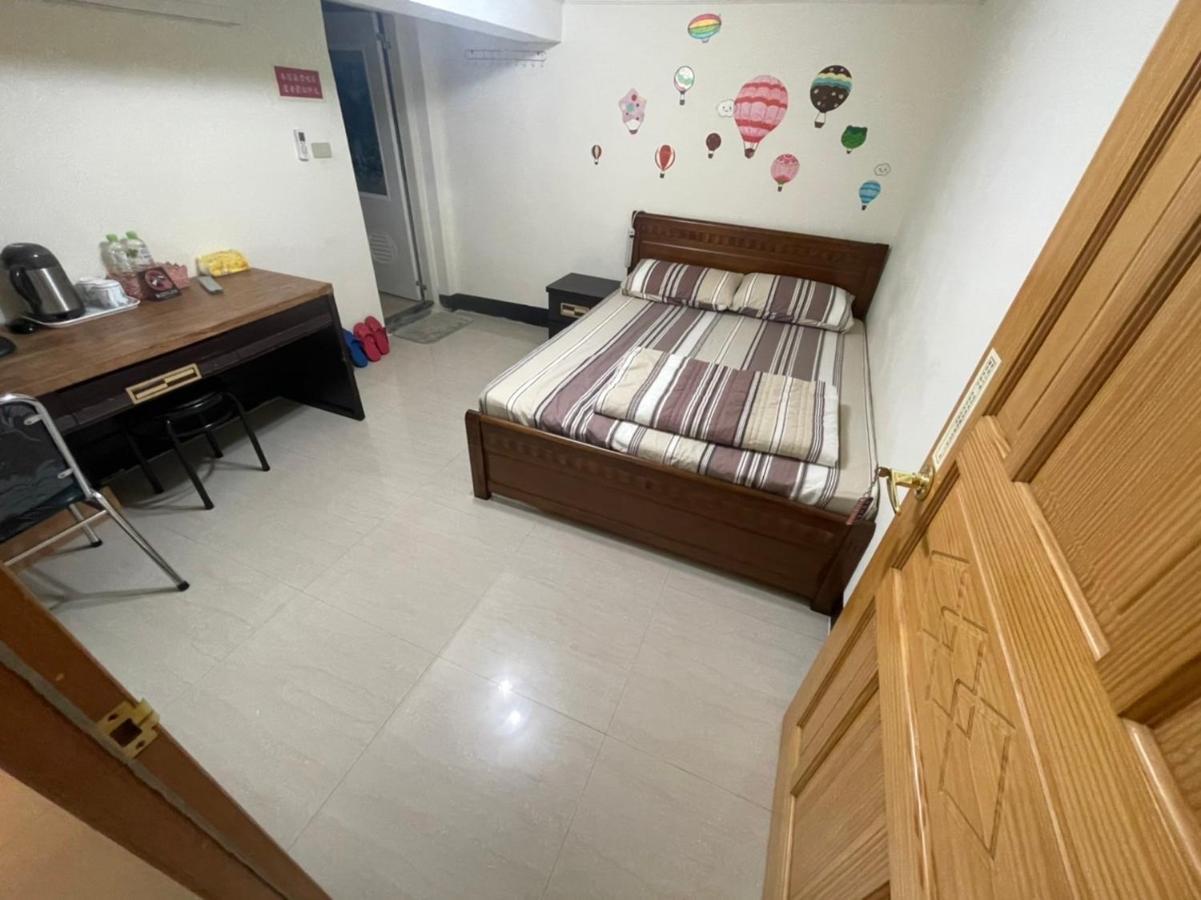 Home Run Homestay Dongyin Bagian luar foto