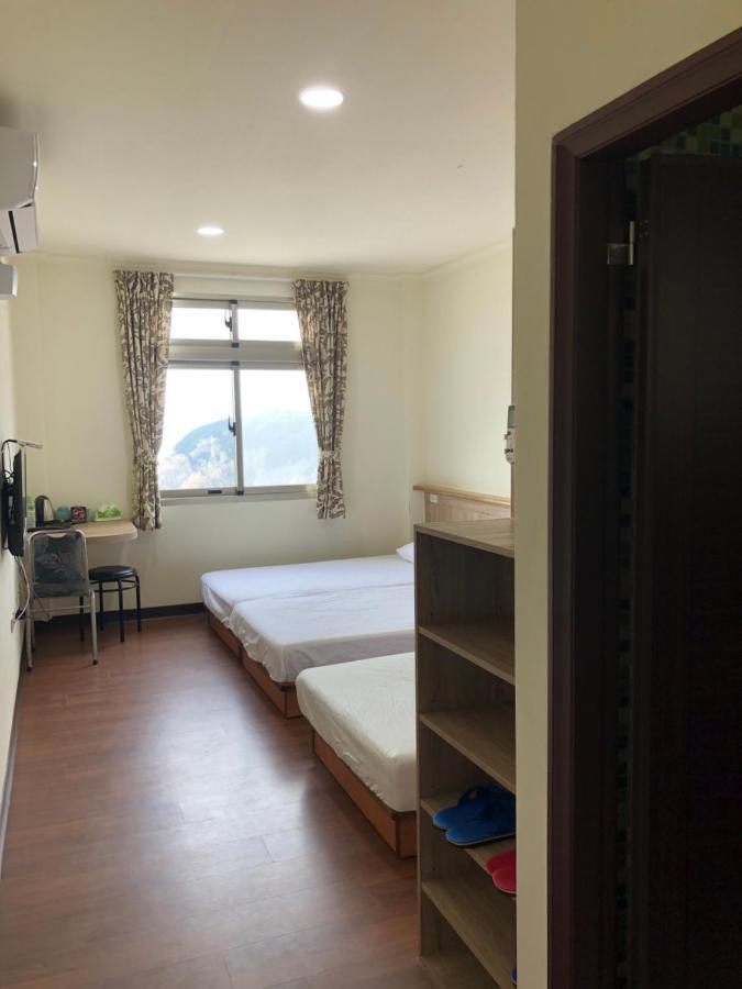 Home Run Homestay Dongyin Bagian luar foto