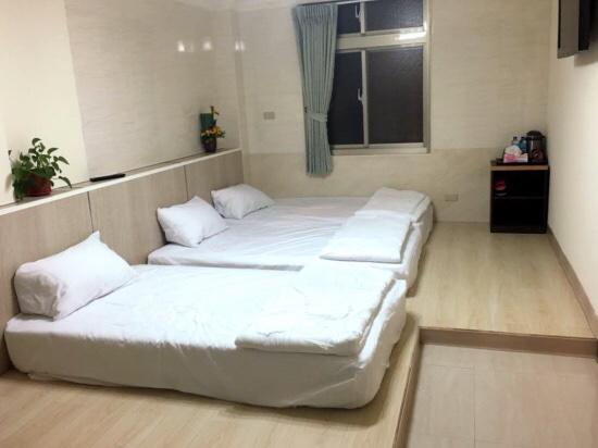 Home Run Homestay Dongyin Bagian luar foto